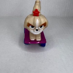 Cake Topper 2019 McDonald's Happy Meal SECRET LIFE OF PETS -- Daisy Dog